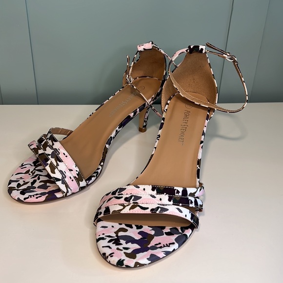 Ashley Stewart Tia 3-Strap Floral Ankle Strap Heels. Size 11 W. - Picture 11 of 12